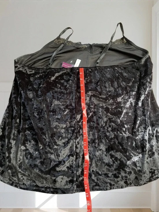 CACIQUE Women's Black Crushed Velvet Lace Trim Camisole Top NWT 22/24 - Picture 13 of 13